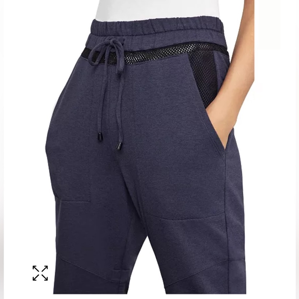 Matching set - BCBGMAXAZRIA Mesh-Inset Jogger Pants - Picture 3 of 5